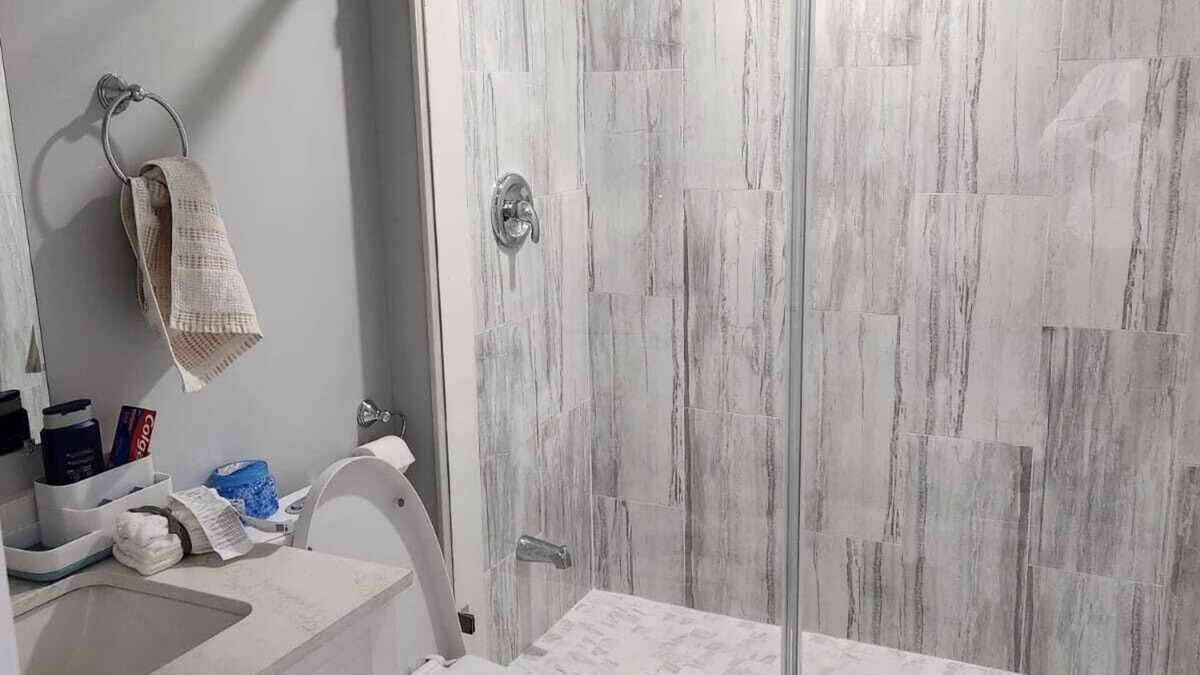 Caledon Apartment | 2 Bedroom Apartment - AnFull space with access to backyard, patio, and firepit