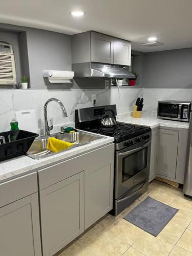 Hillside Apartment | 2 Bedroom Apartment By AirportS