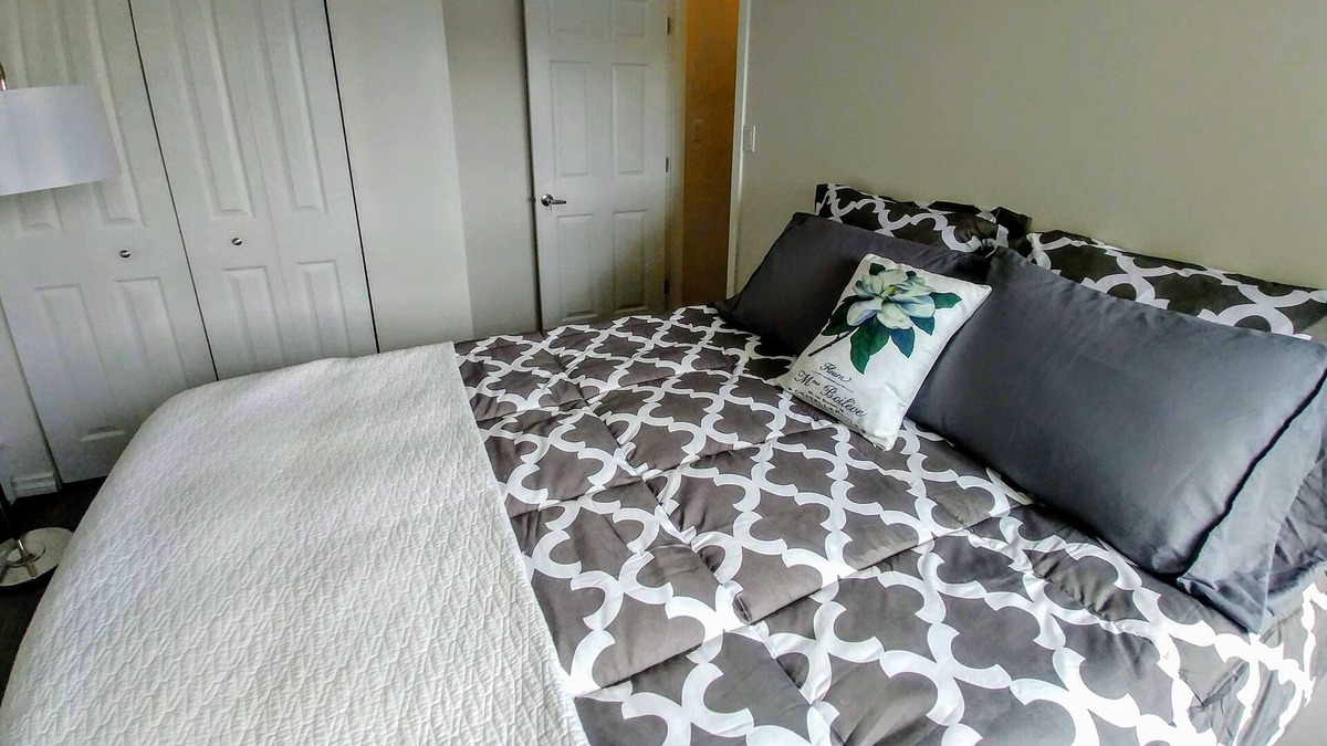 Claresholm Condo | 2 Bedroom Apartment - Explore Southern Alberta