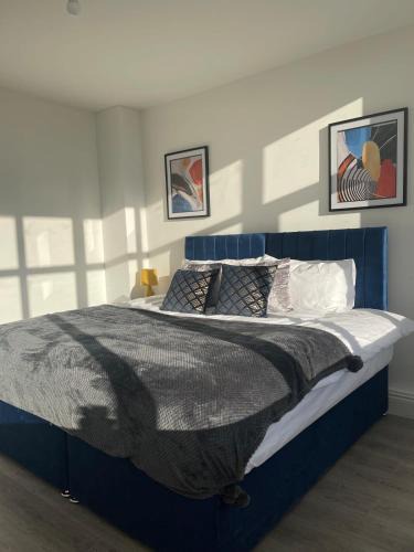 Flitwick Apartment | 2 Bedroom Apartment - Flitwick - Contractor Friendly - Tourist Ready - Full Kitchen - WiFi - Smart TV - Sofa Bed - FREE Parking - Ideal for Short or Long Stays