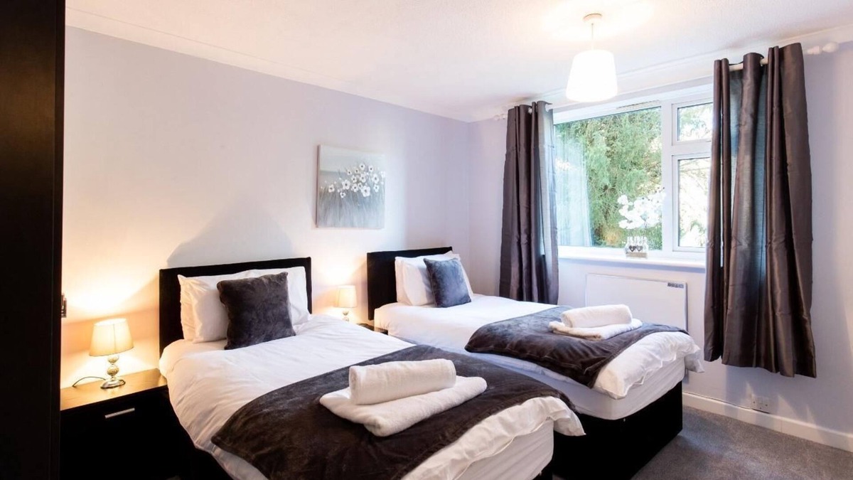 Hoddesdon Apartment | 2-bedroom apartment, Woodgrange Court
