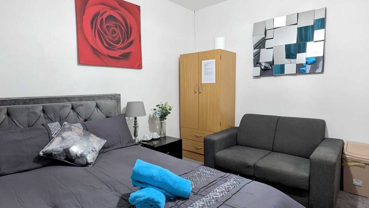 Stepney Green Apartment | 2 Bedroom Apartment