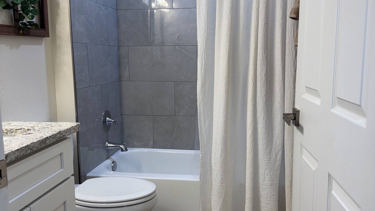 Florida South Atlantic Coast Apartment | 2-bedroom apartment in brilliant Avon Park with AC, WiFi. Enjoy your stay