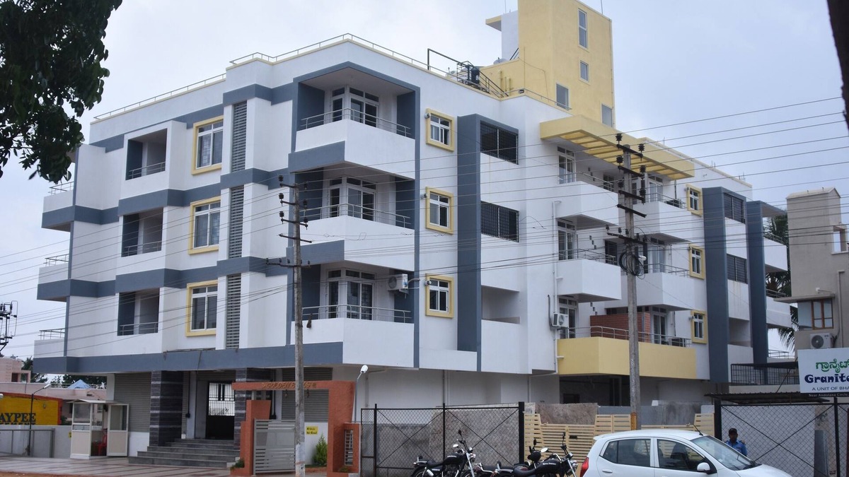 Mysore Apartment | 2-bedroom apartment in enjoyable Mysuru with WiFi, AC