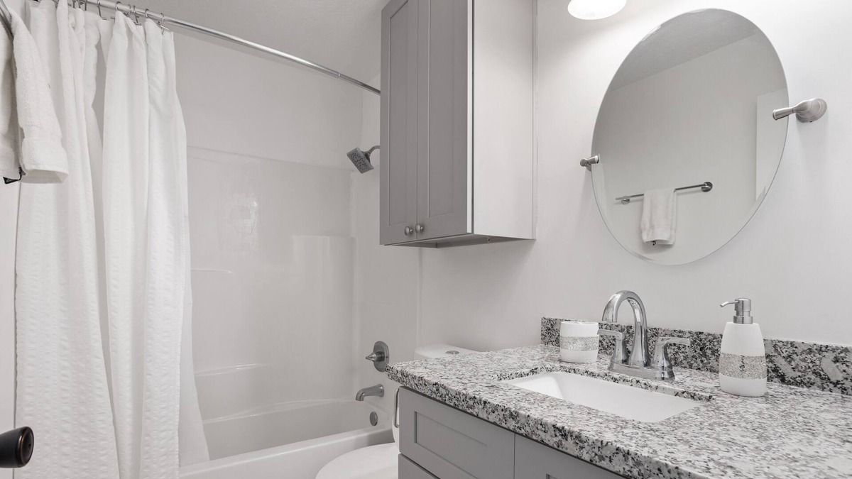 Iowa Apartment | 2 Bedroom Apartment in Iowa, La #1
