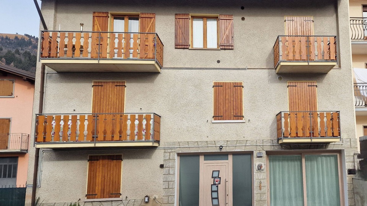 Fino del Monte Apartment | 2 Bedroom Apartment in Rovetta
