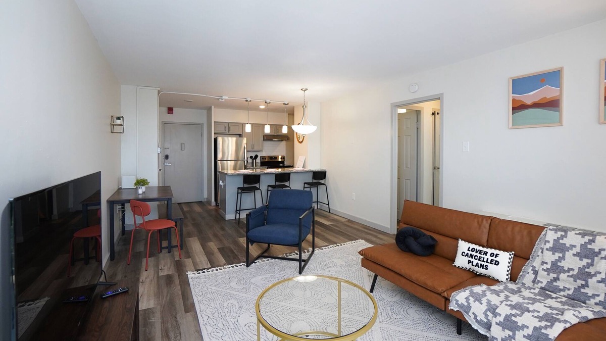 Midtown Apartment | 2-bedroom apartment in Midtown Memphis with AC, fitness room