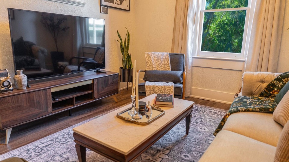 Downtown Orlando Apartment | 2-bedroom apartment in excellent location DT Orlando, lake Eola, with WiFi, AC