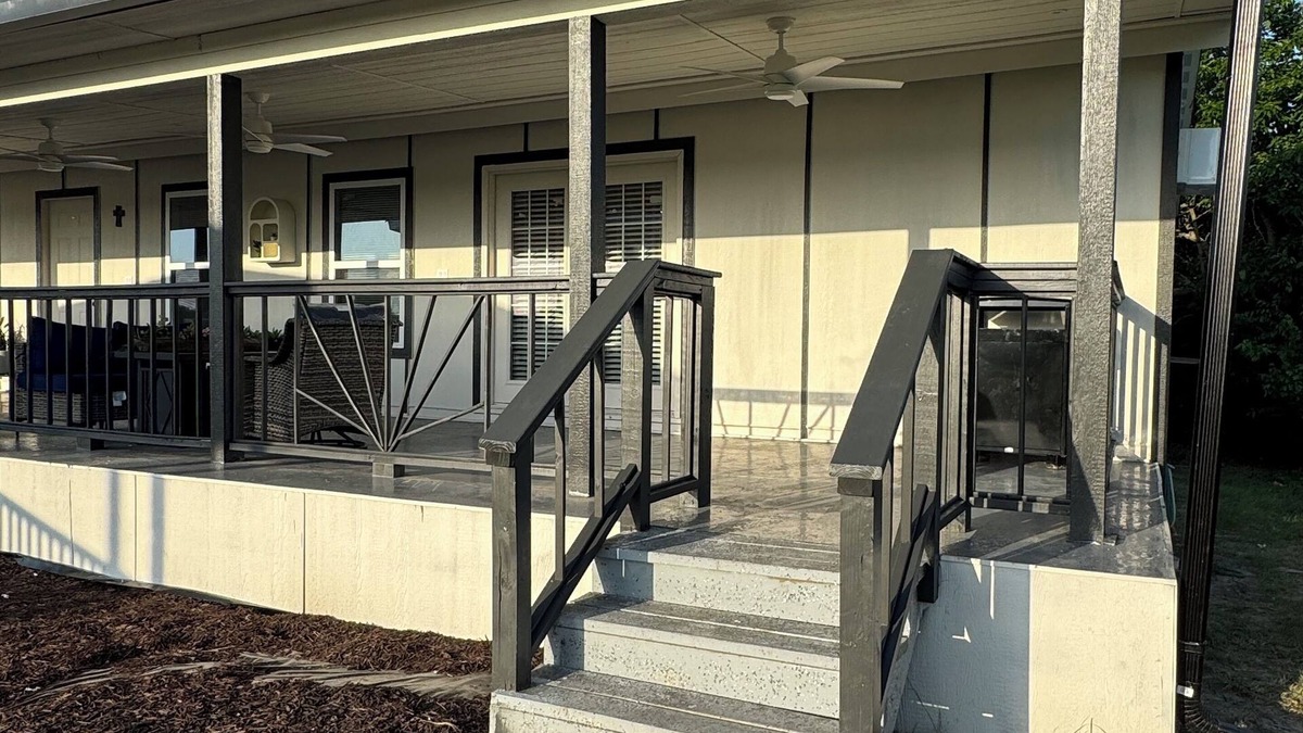 Quinlan Apartment | 2-bedroom apartment in welcoming Quinlan with AC, WiFi