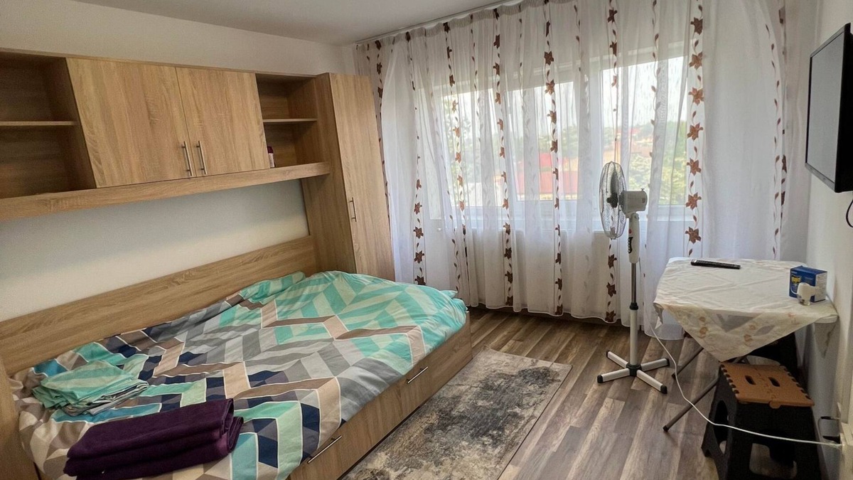 Corabia Apartment | 2 Bedroom Apartment Madalina