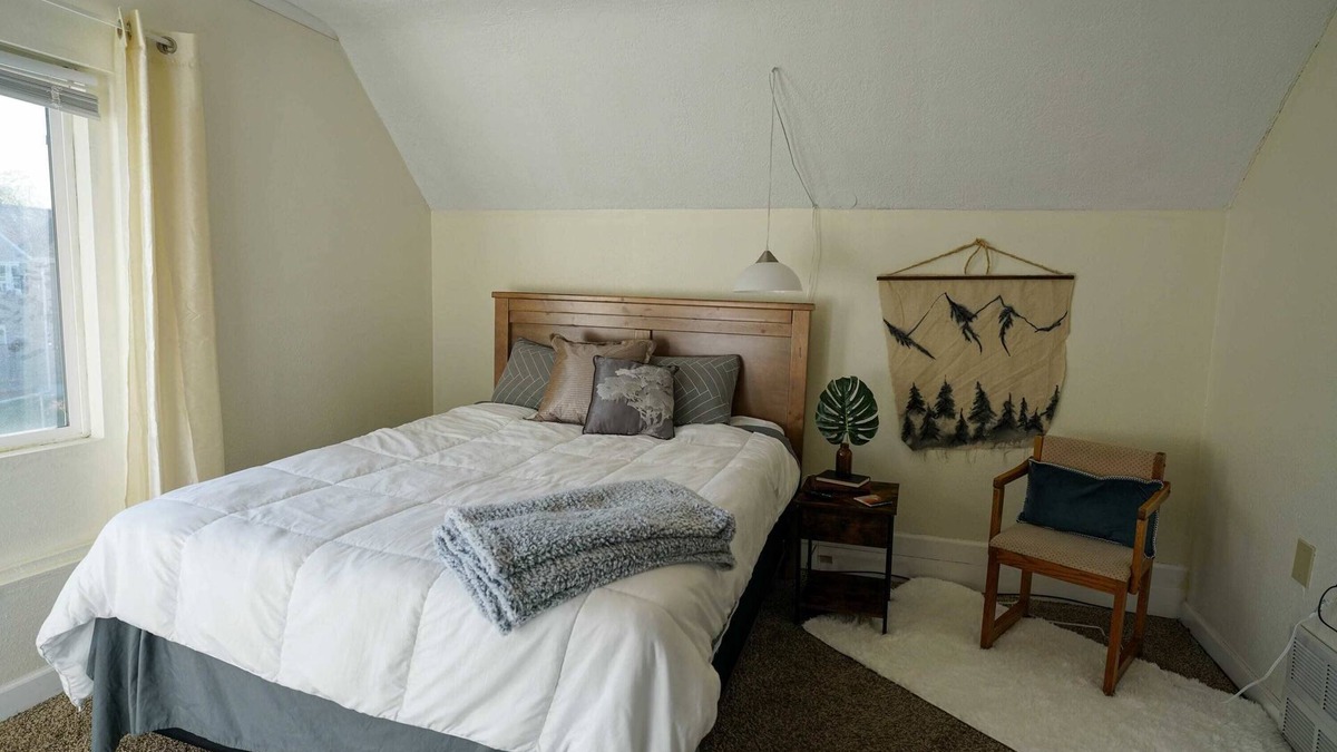 Roosevelt Apartment | 2 Bedroom Apartment near NDSU and Downtown Fargo