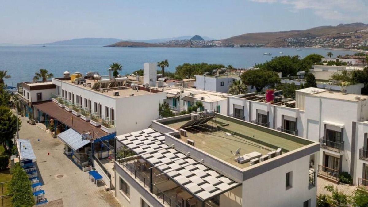 Ortakent Apartment | 2 Bedroom Apartment, on the beach in Yahsi