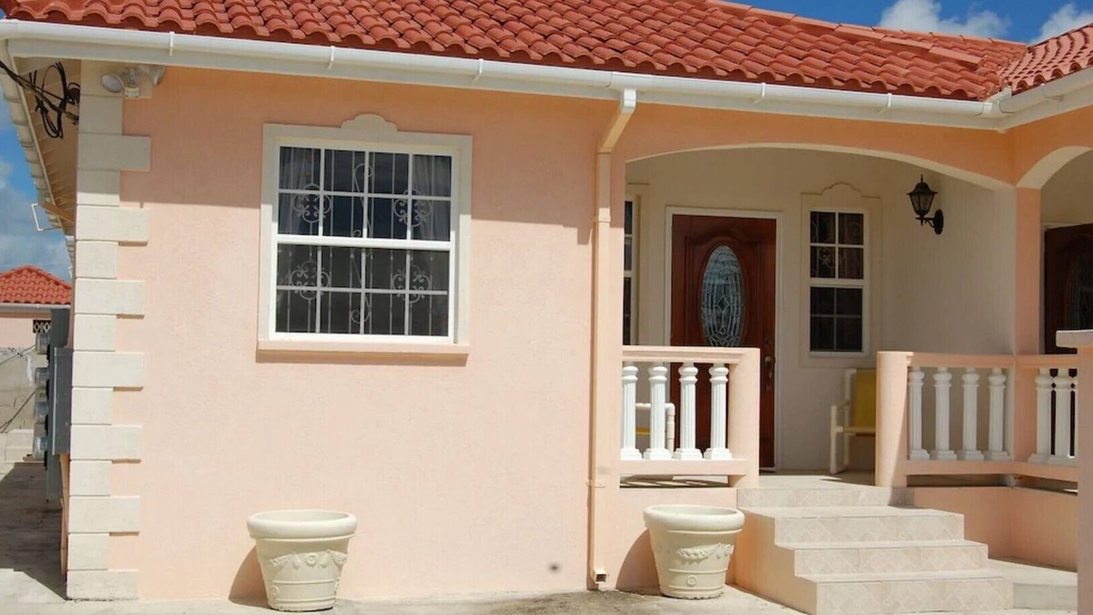 Silver Sands Apartment | 2 BEDROOM APARTMENT Plover Court Apartments