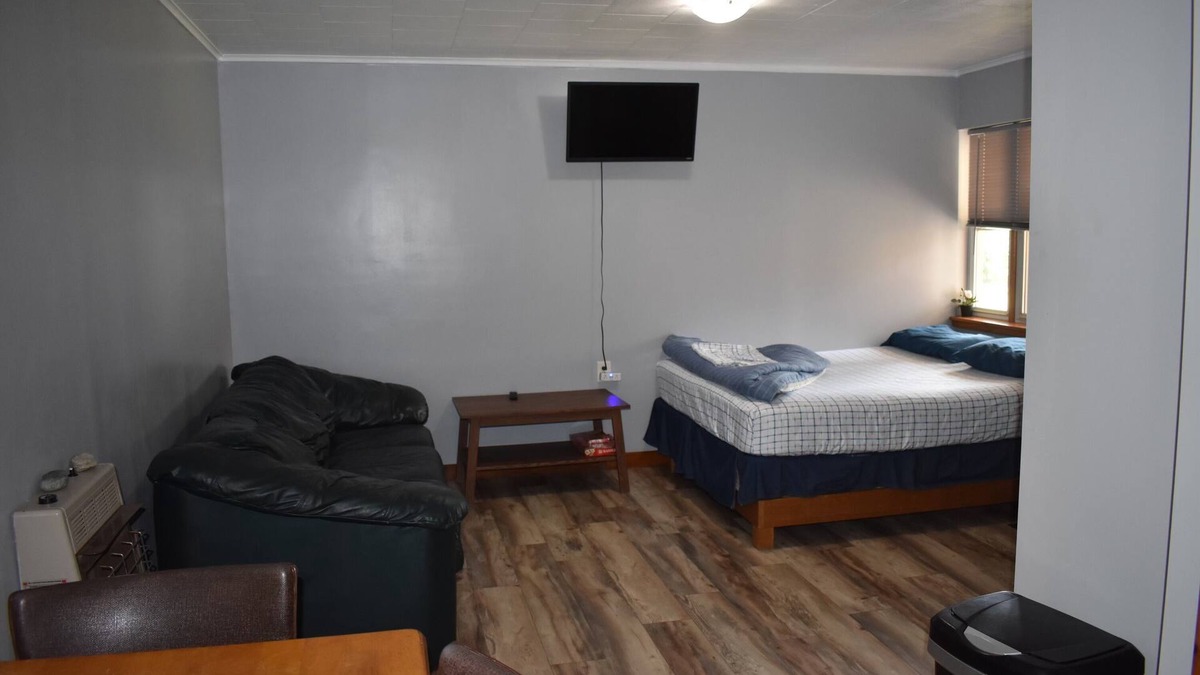 Greentown Apartment | 2 Bedroom Apartment Situated at the Heart of Promised Land State Park