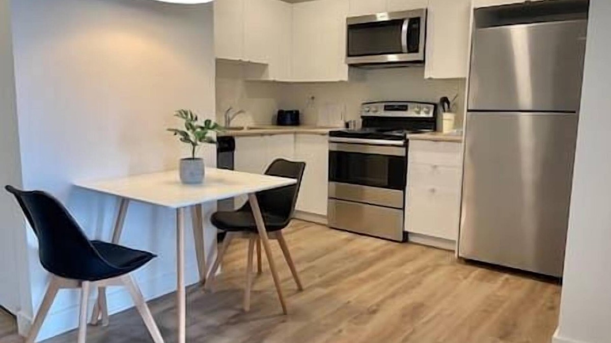 Cite-Universitaire Apartment | 2-Bedroom Apartment SS