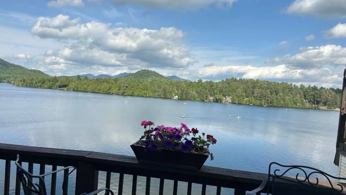 Hillcrest Apartment | 2-bedroom apartment on Main Street with lakeside view