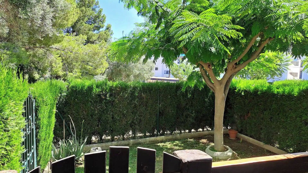 Peniscola Apartment | 2-bedroom apartment with AC, private garden, next to calas and natural park
