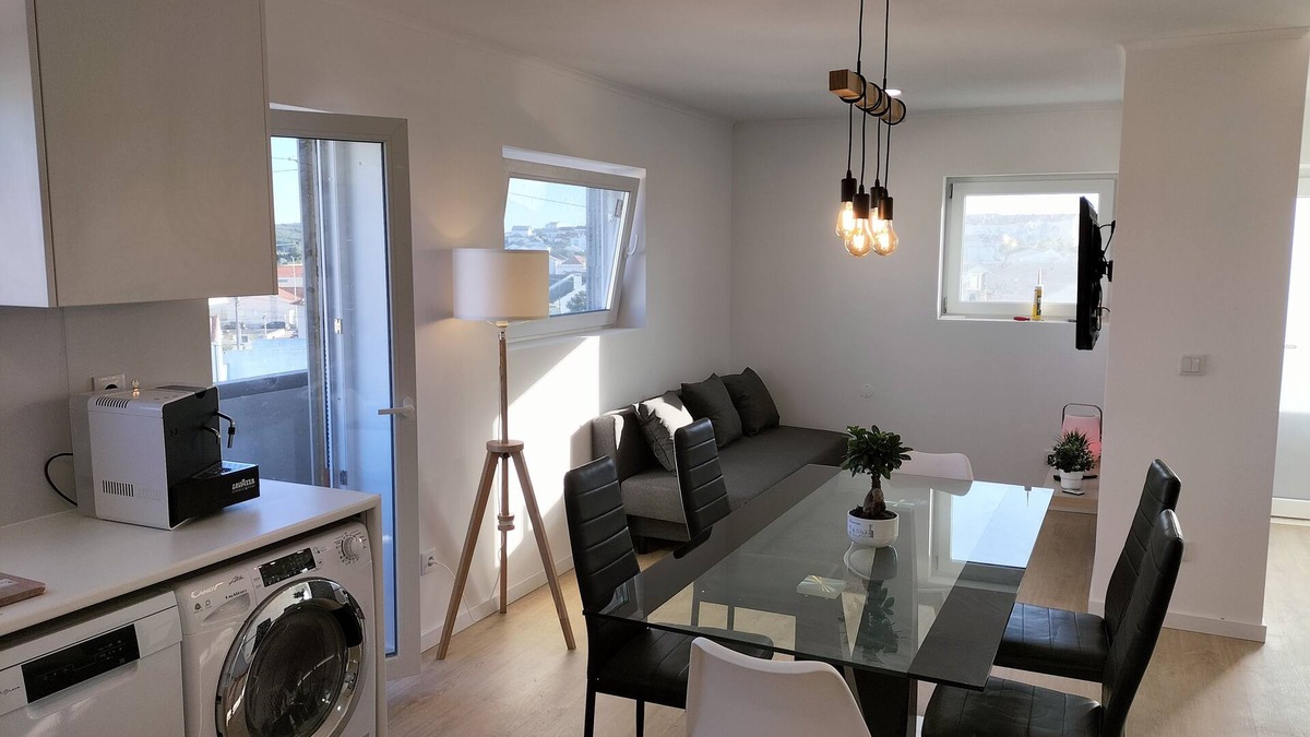 Bombarral Apartment | 2-bedroom apartment with terrace in rez do Chao