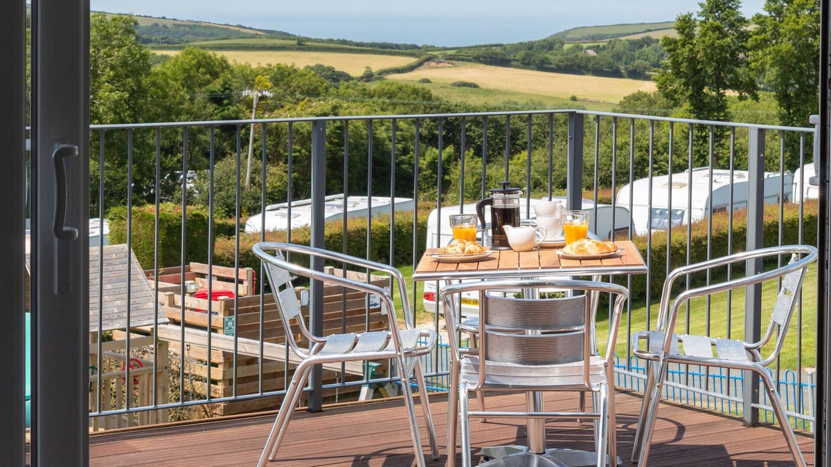 Widemouth Bay Apartment | 2 Bedroom Apartment with Sea Views near Bude, Cornwall