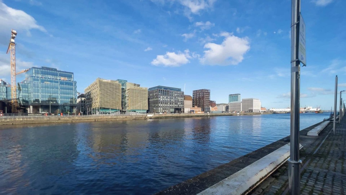 North Wall Apartment | 2 Bedroom Apartment With Balcony in Spencer Dock