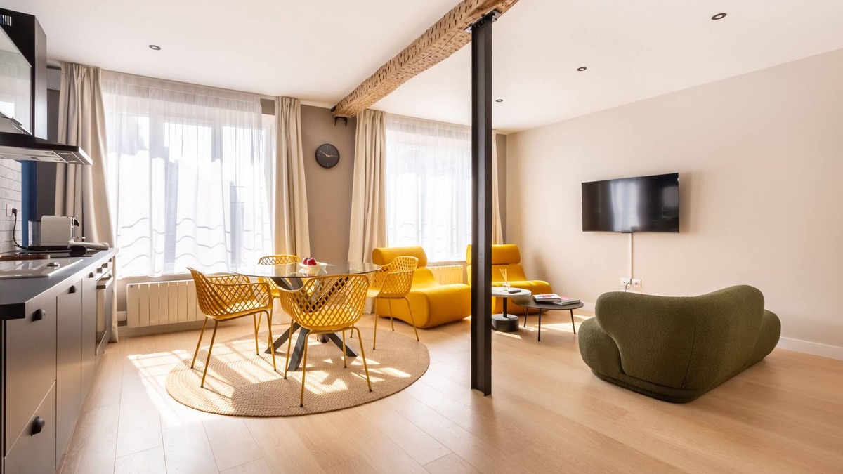 Lille Centre Ville Apartment | 2 bedroom apartments, ideal for groups & families