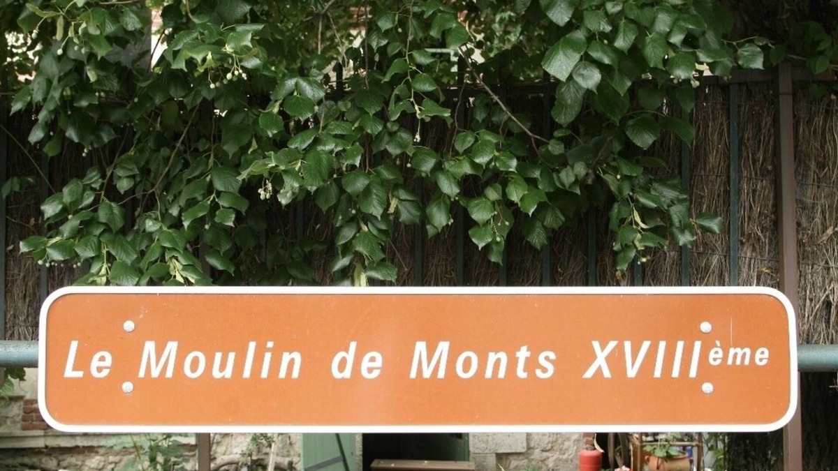 Monts Apartment | 2 Bedroom apt in Former 18th Century Water Mill and Garden