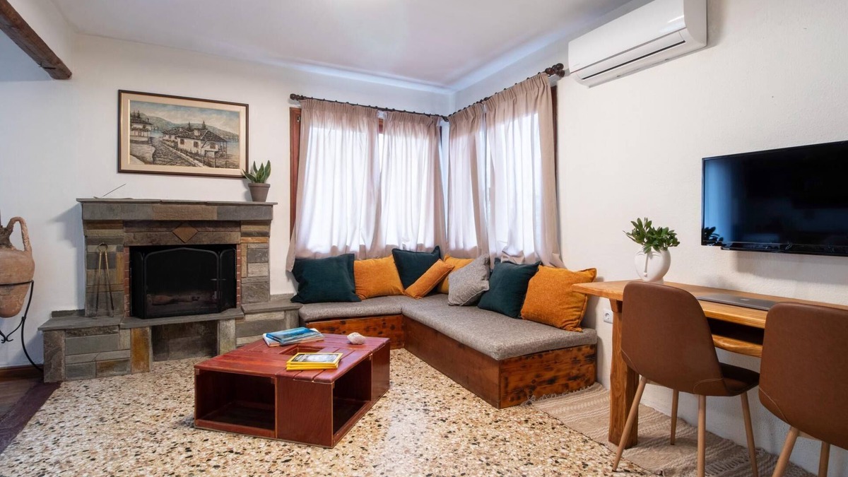 Kavala House | 2 Bedroom Art House in Kavala