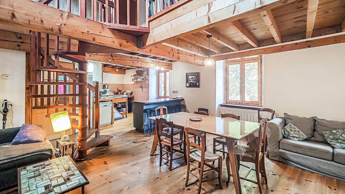 Les Cabannes House | 2 bedroom awesome home in Les Cabannes
