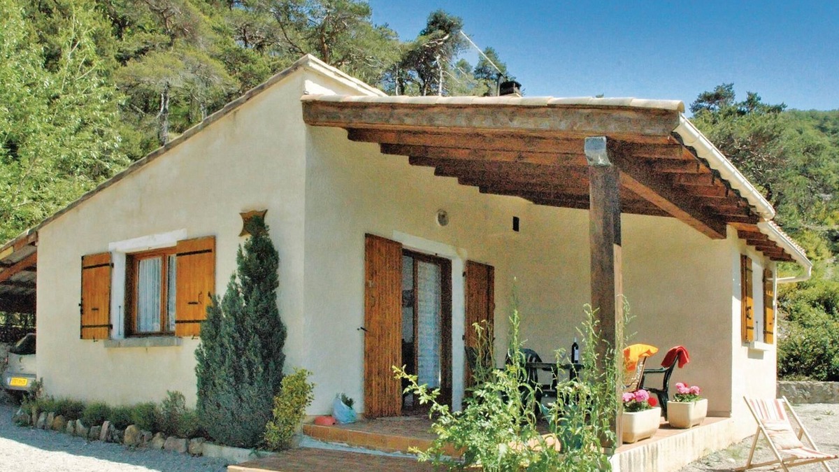 Teyssieres House | 2 bedroom awesome home in Teyssieres