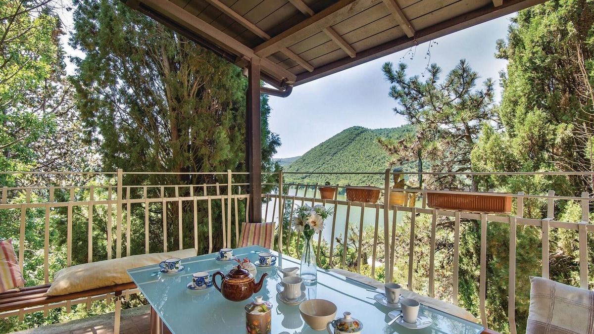 Piediluco House | 2 bedroom awesome home in Piediluco