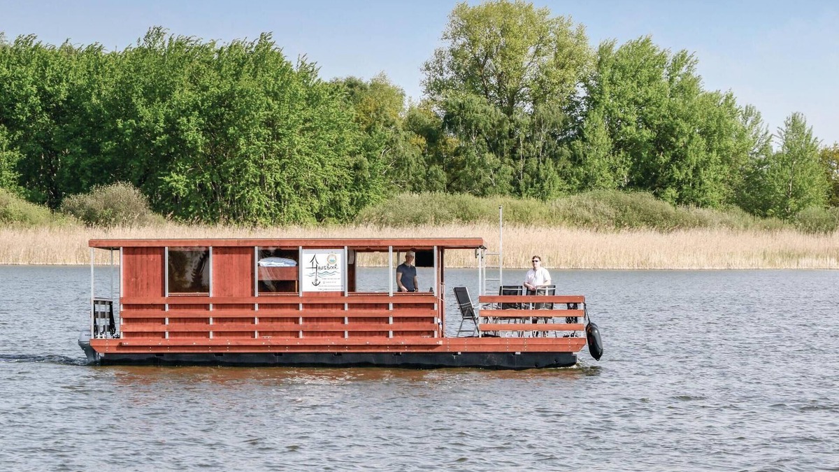 Muritz Boat Rental | 2 bedroom awesome ship in Neustrelitz