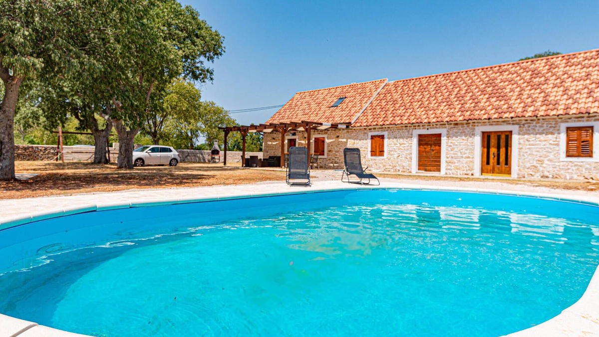 Drnis House | 2 bedroom beautiful home in Drinovci