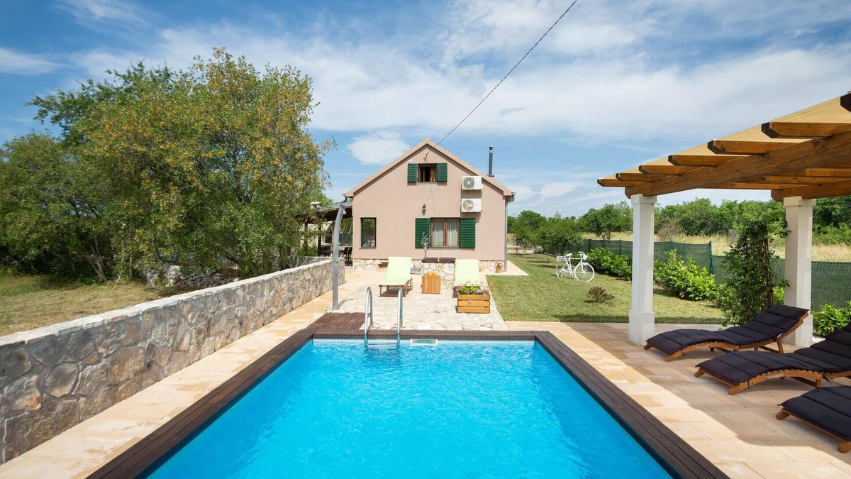 Trilj House | 2 bedroom beautiful home in Trilj