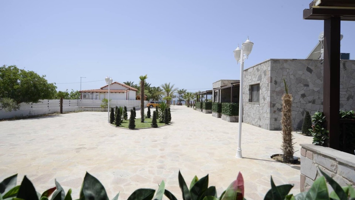 Kontos House | 2-bedroom bungalow in beautiful AEGINA with WiFi, AC. Enjoy your stay