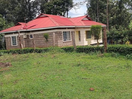 Western Province House | 2 Bedroom Bungalow in Meru
