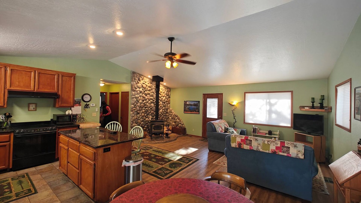 Lake Almanor West Cabin | 2-bedroom cabin in Lake Almanor West.