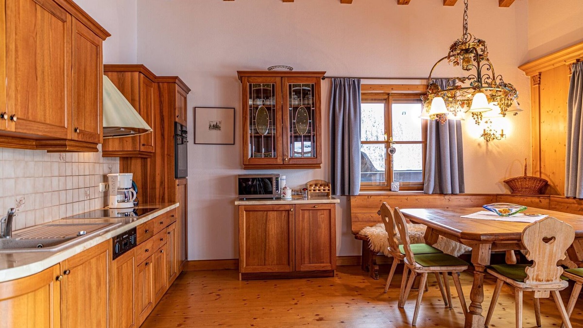Kitzbuehel Ski Chalet | 2 bedroom chalet in kitzbã¼hel