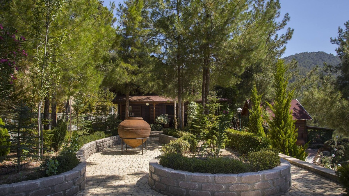 Spilia Ski Chalet | 2 Bedroom Chalet in Spilia Troodos