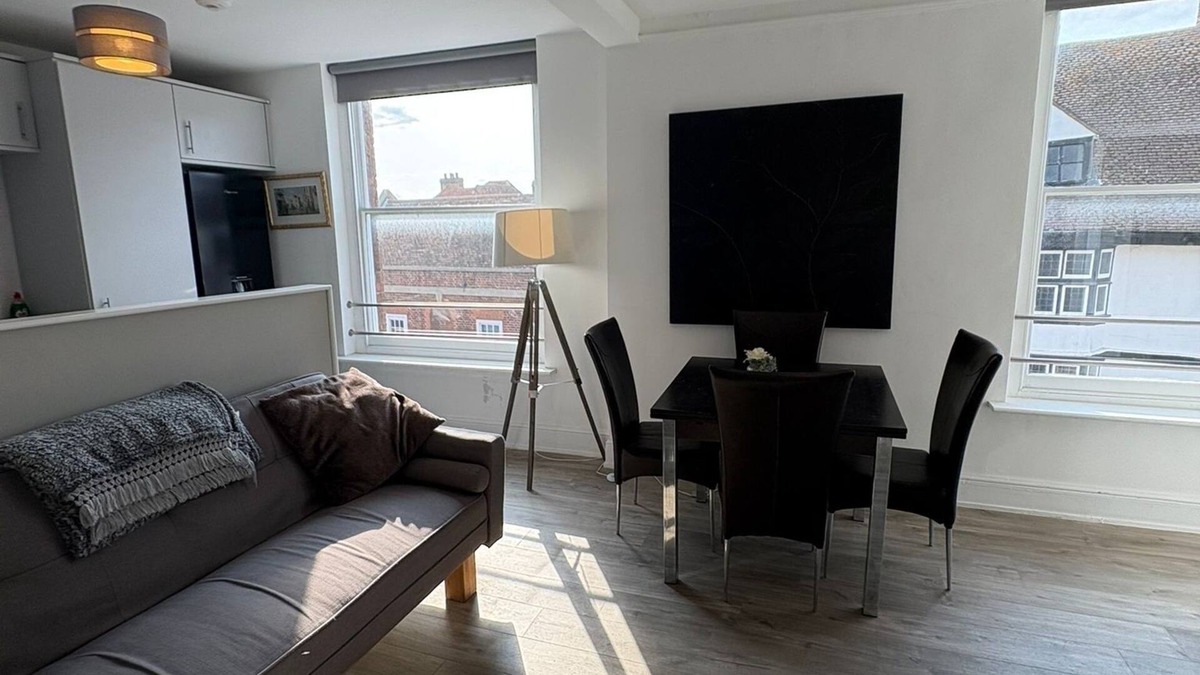 St Albans Apartment | 2 Bedroom City Centre Apartment