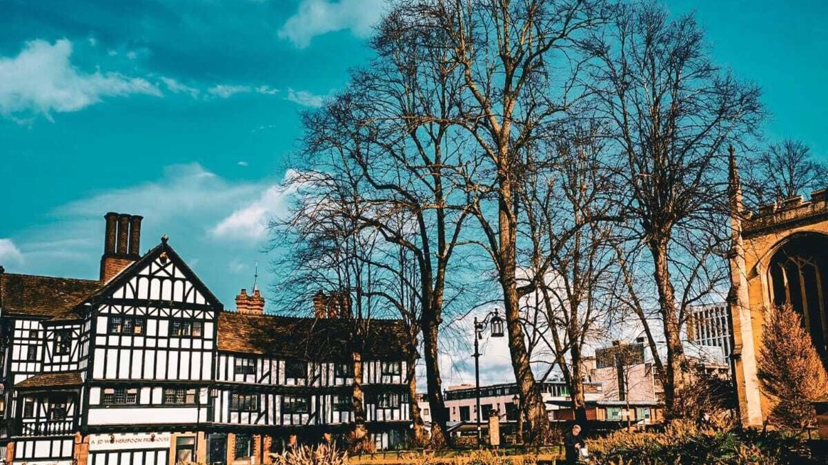 Coventry City Centre Cottage | 2 Bedroom City modern luxury cottage