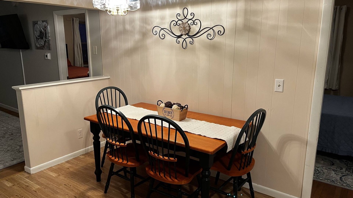 Lewiston Apartment | 2 Bedroom Close to Hospitals and Medical facilities. Quiet and Pet Friendly