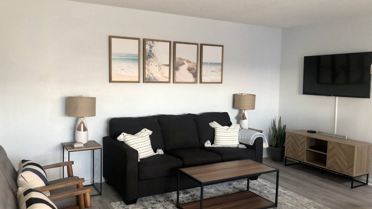 Kill Devil Hills Condo | 2 bedroom condo 2 blocks to the beach!