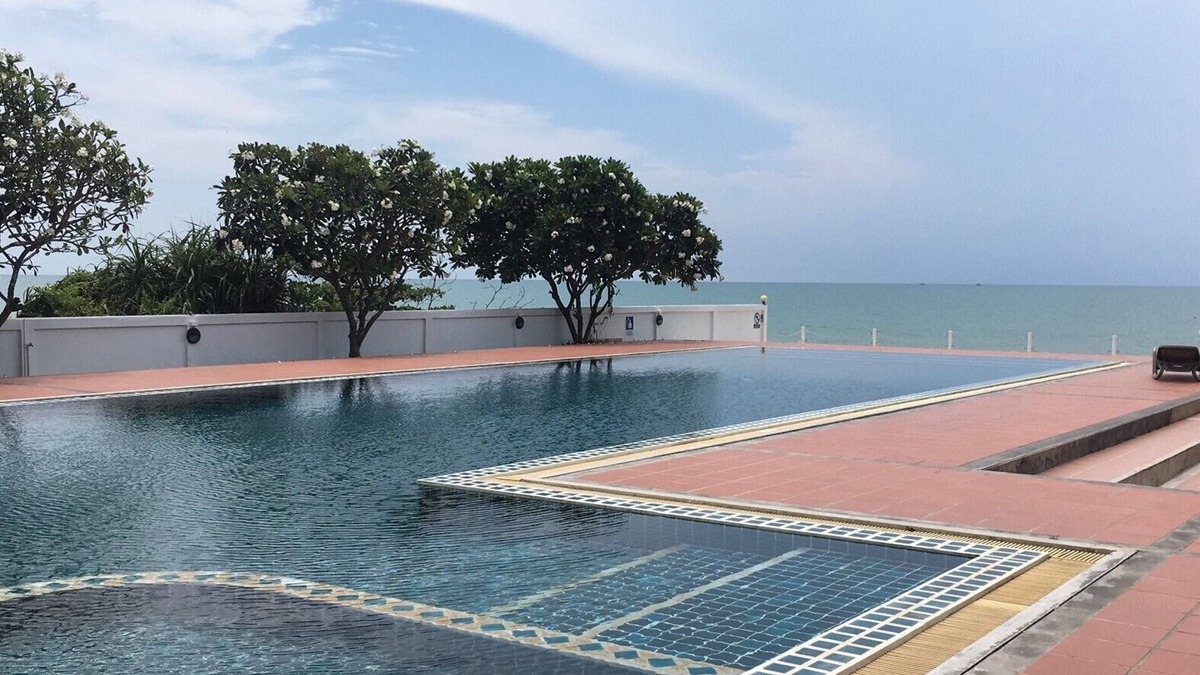 Khanom Apartment | 2 bedroom condo with sea view and pool