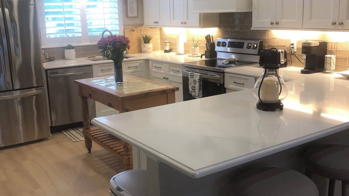 Grand Harbor Condo | 2-Bedroom Condo with Golf Course Views in Grand Harbor – Renovated Kitchen