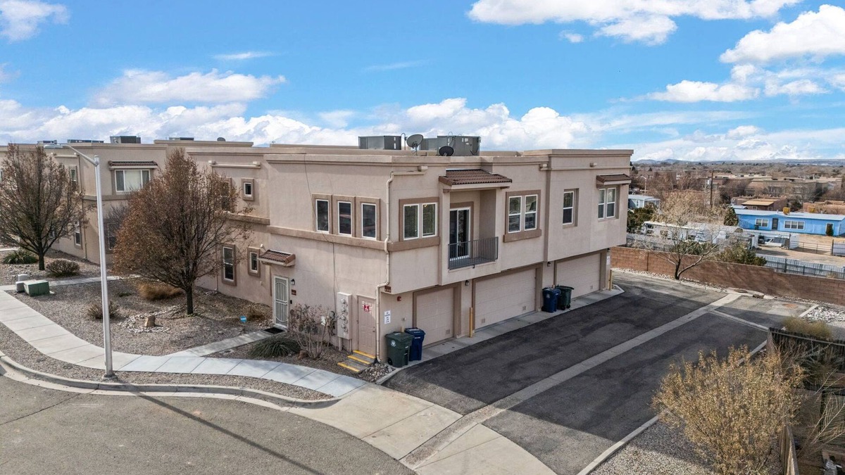 Southside Condo | 2-bedroom condo with view of the Jemez Mountains