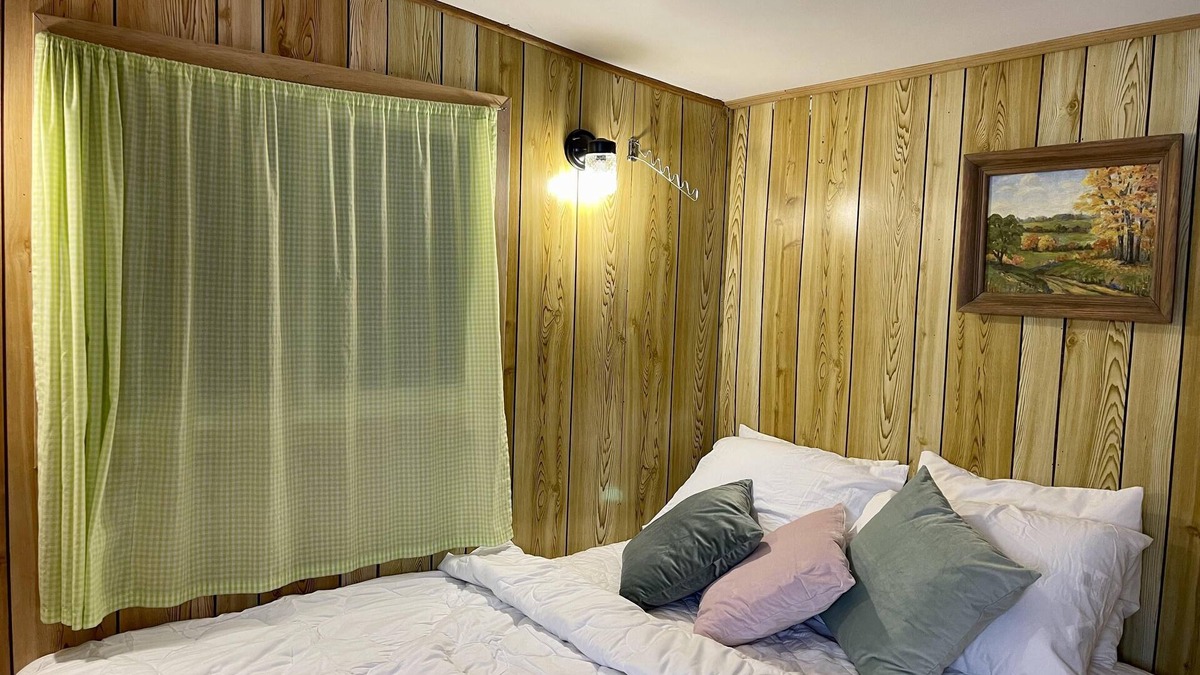 Bobcaygeon House | 2-Bedroom Cottage #9 - Ambleside