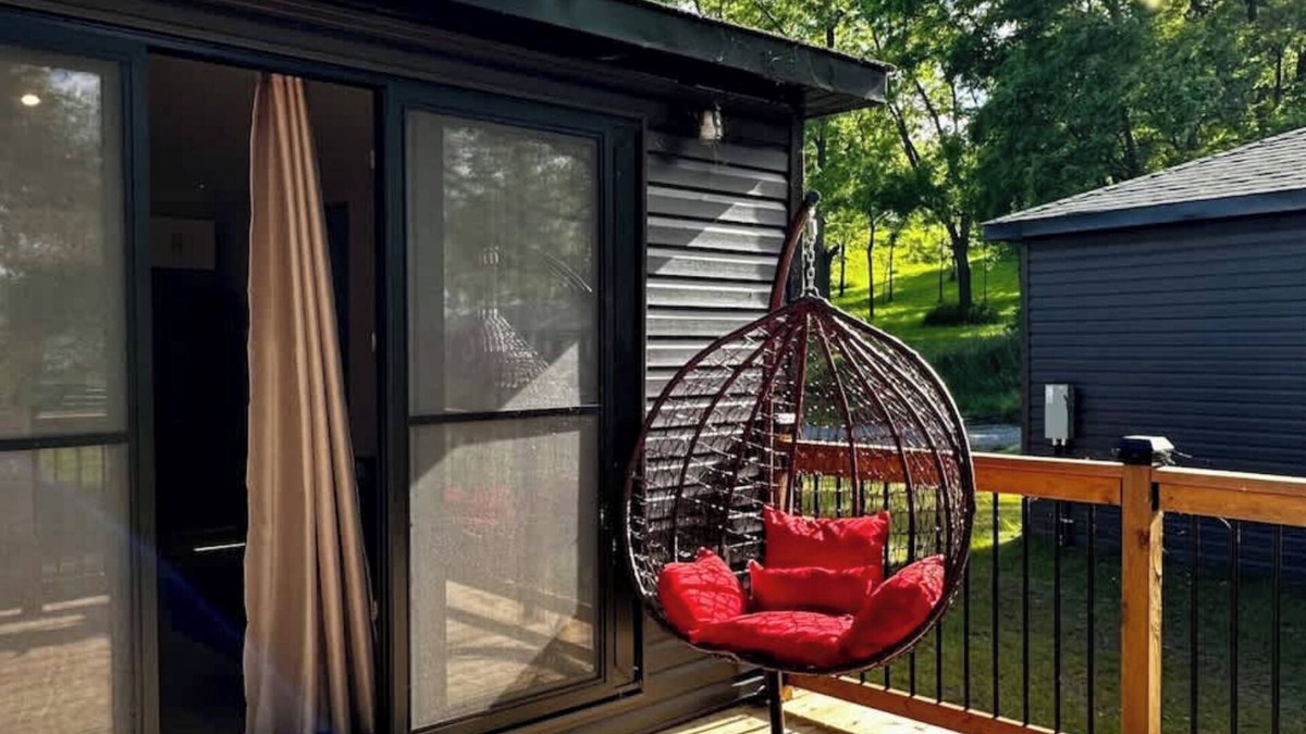 Harwood Cabin | 2 Bedroom Cottage #7: Willow Bay