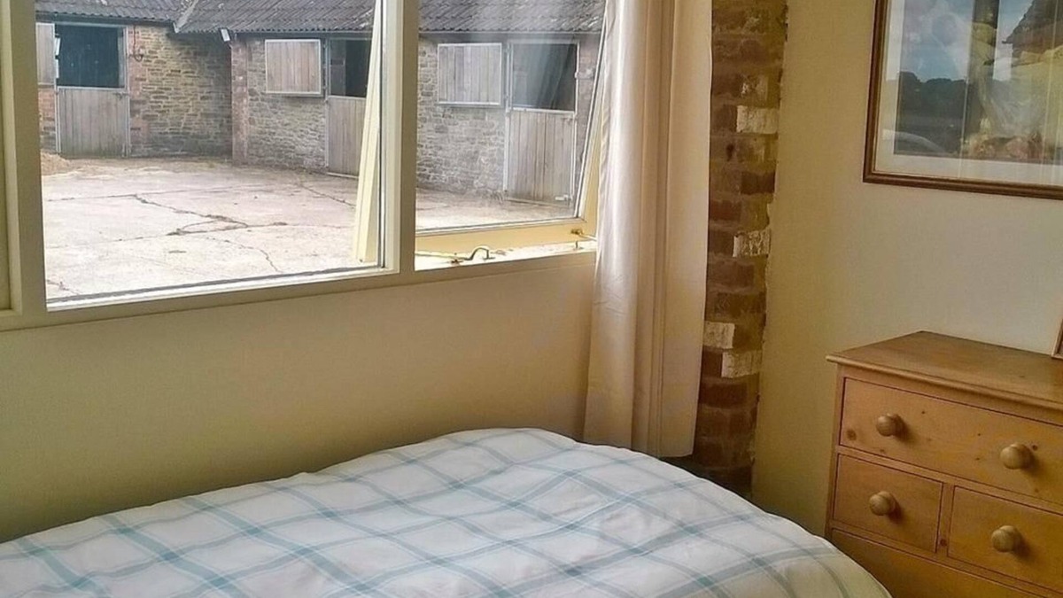 Giddeahall Apartment | 2 Bedroom Cottage at Battens Farm Cottages