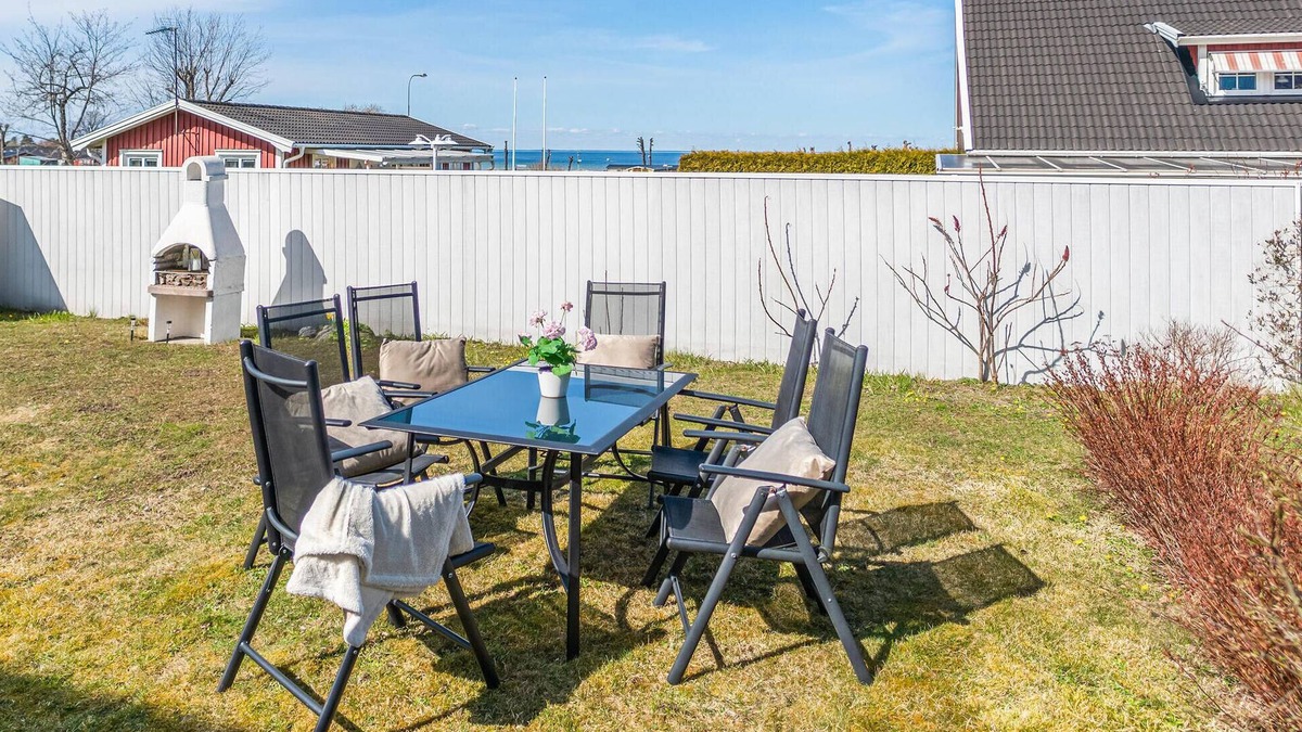 Klintehamn Apartment | 2 bedroom cozy apartment in Klintehamn