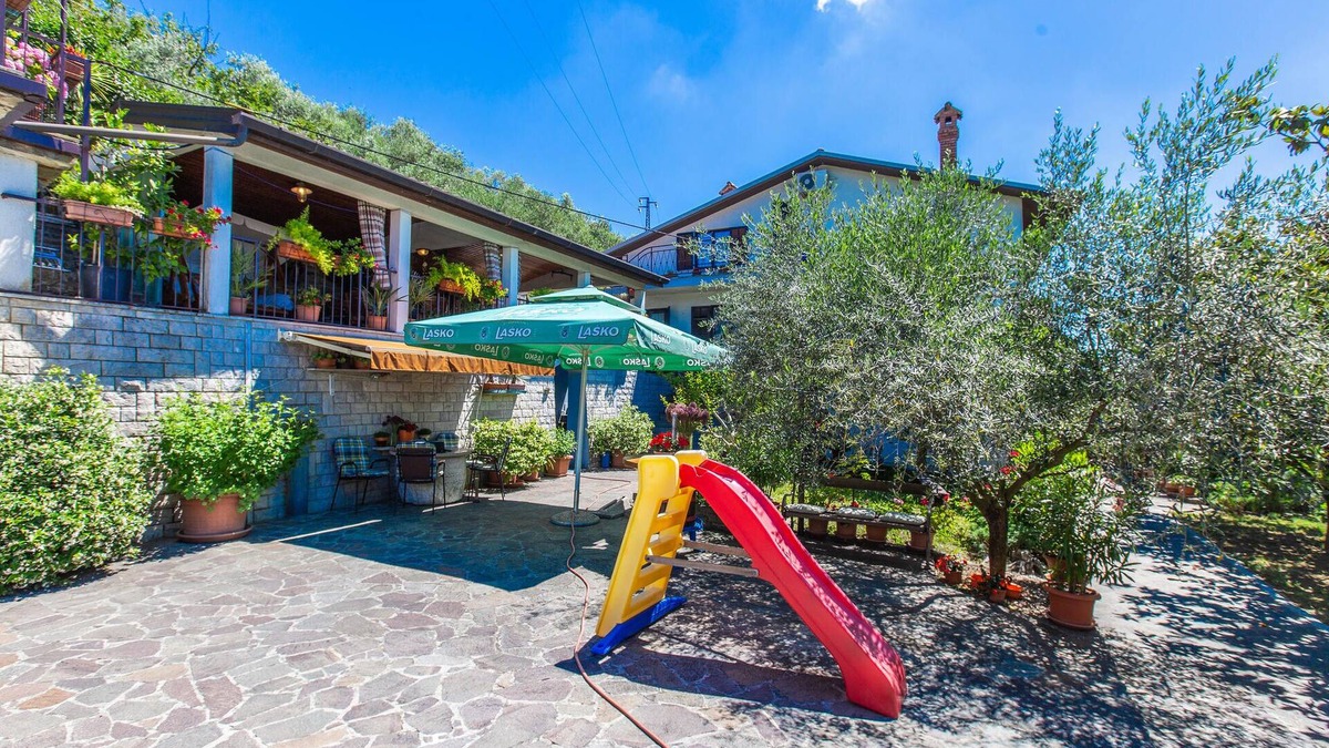 Piran Apartment | 2 bedroom cozy apartment in Secovlje